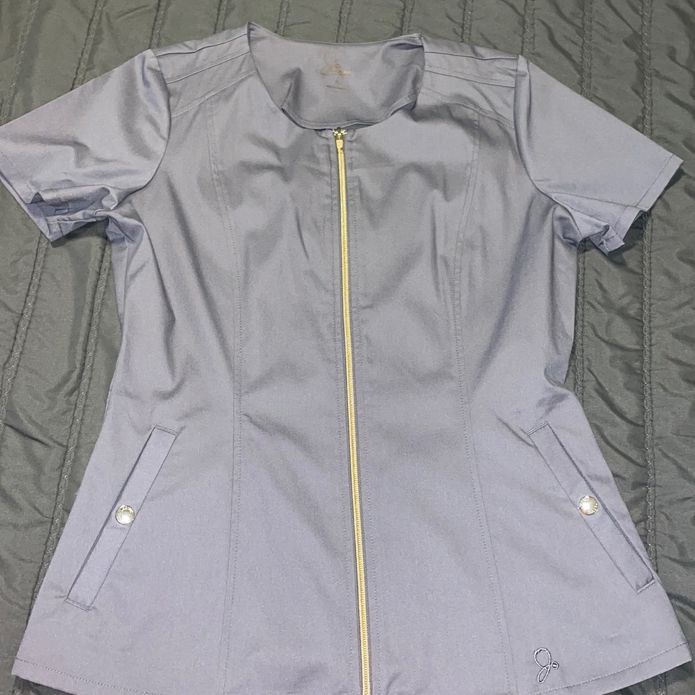 Jaanuu scrub set